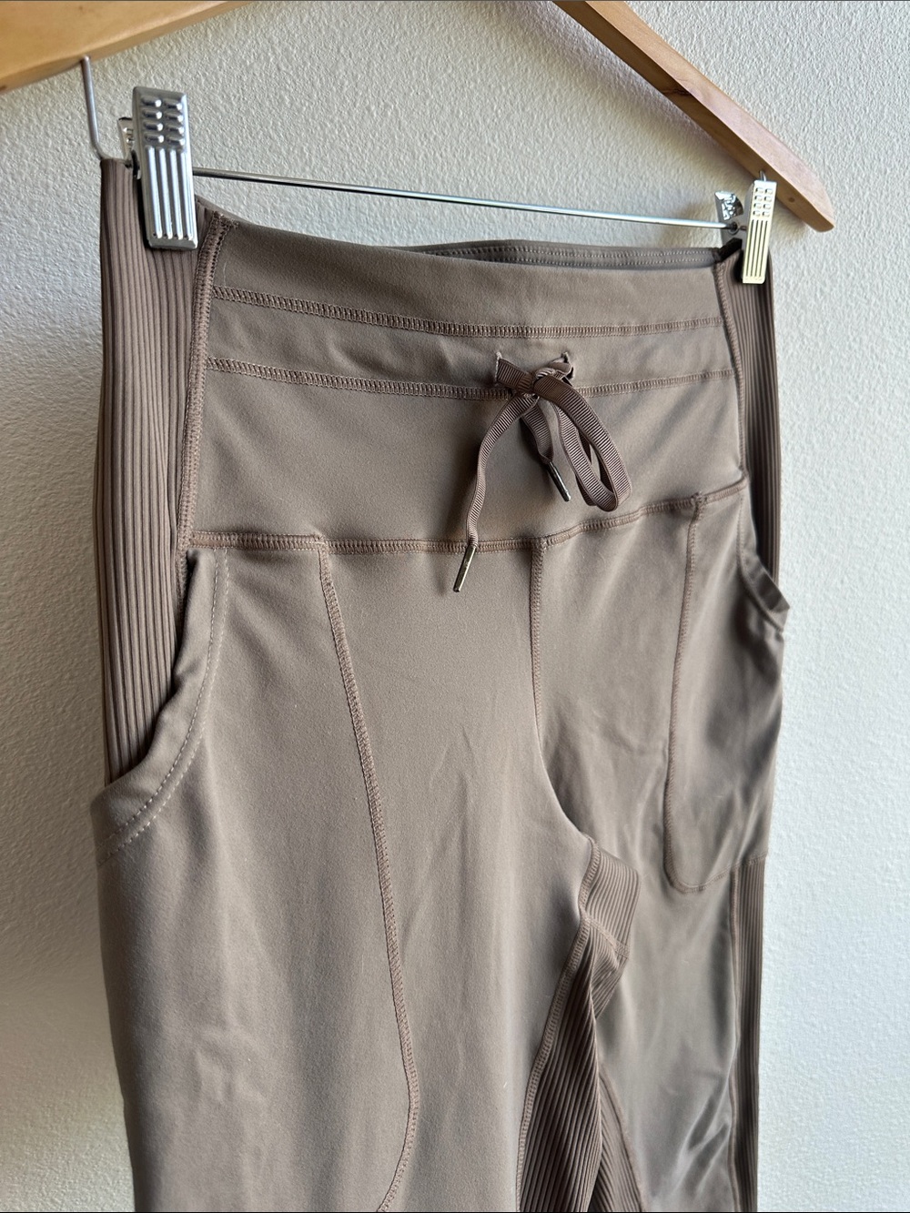 Glyder Taupe Brown High-Waist Leggings with Side Pockets
